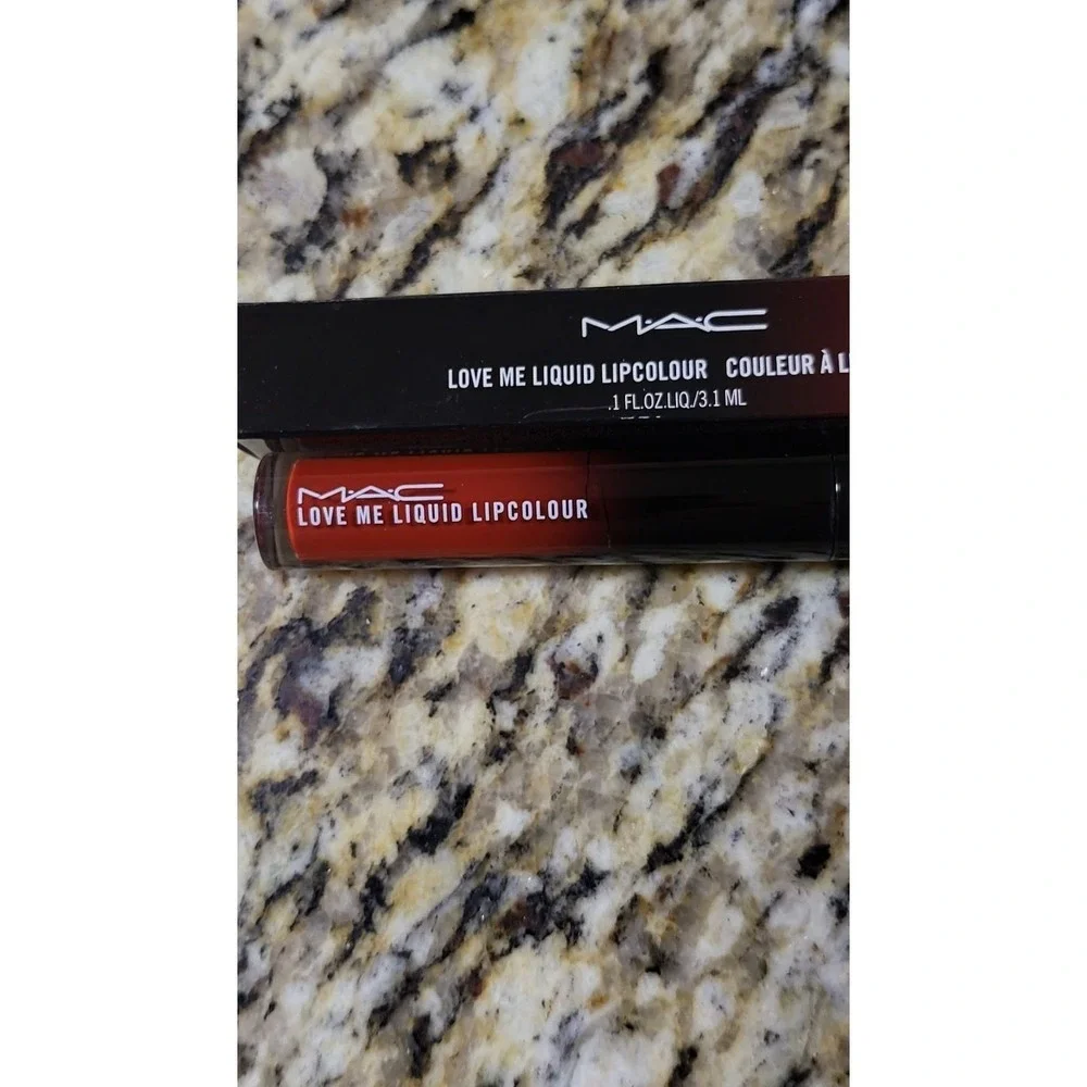 MAC Love‎ Me Liquid Lipcolour DEIFY ME
